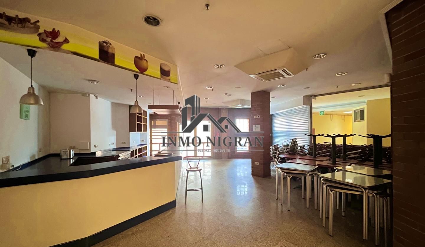 Premises to rent in Nigrán  with Air Conditioner