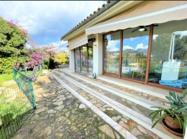 House with pool for sale in LA FONT