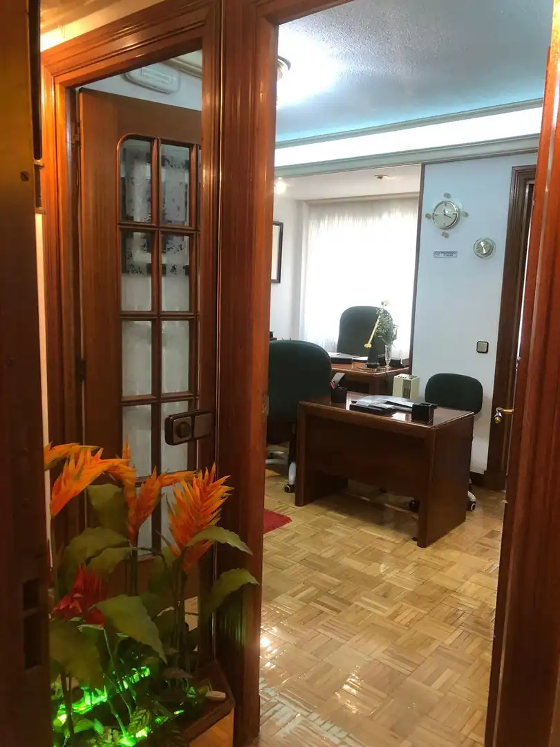 Büro zur Miete in Móstoles mit Abstellraum
