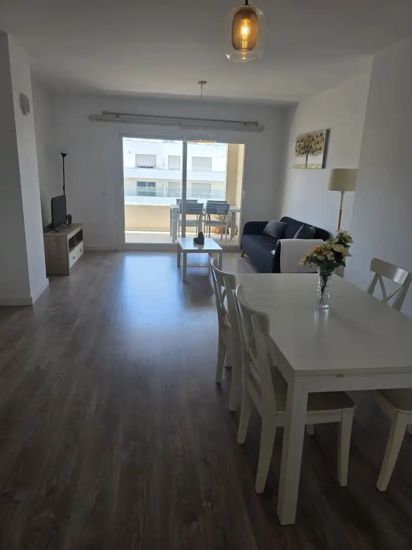 Sala d'estar de Apartament en venda en Marbella amb Aire condicionat i Piscina comunitària
