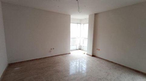 Foto 4 de Piso en venta en Calle Carrera Alta, 63, Torredelcampo, Jaén