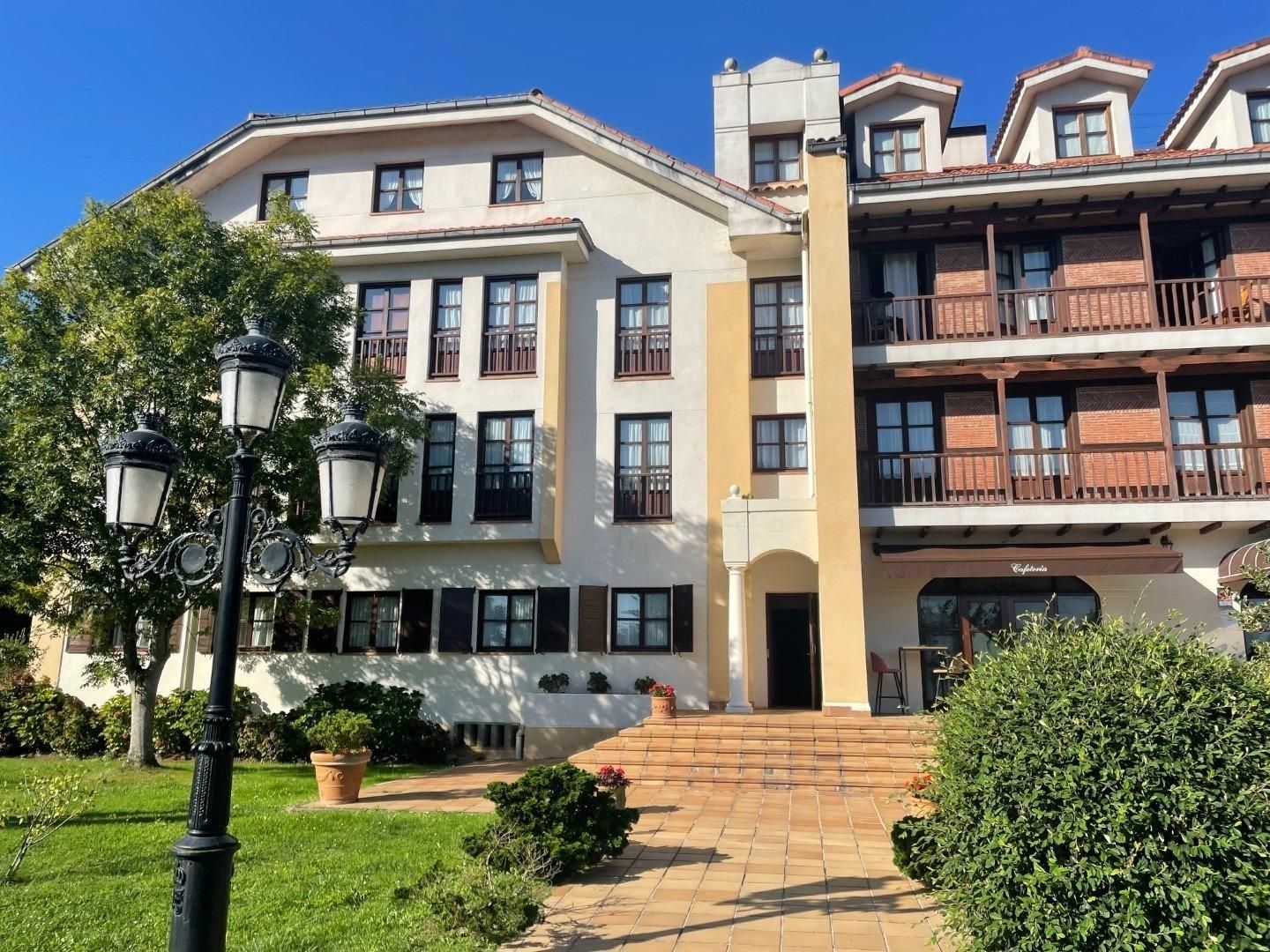 Vista exterior de Apartament en venda en Comillas (Cantabria) amb Calefacció i Piscina comunitària