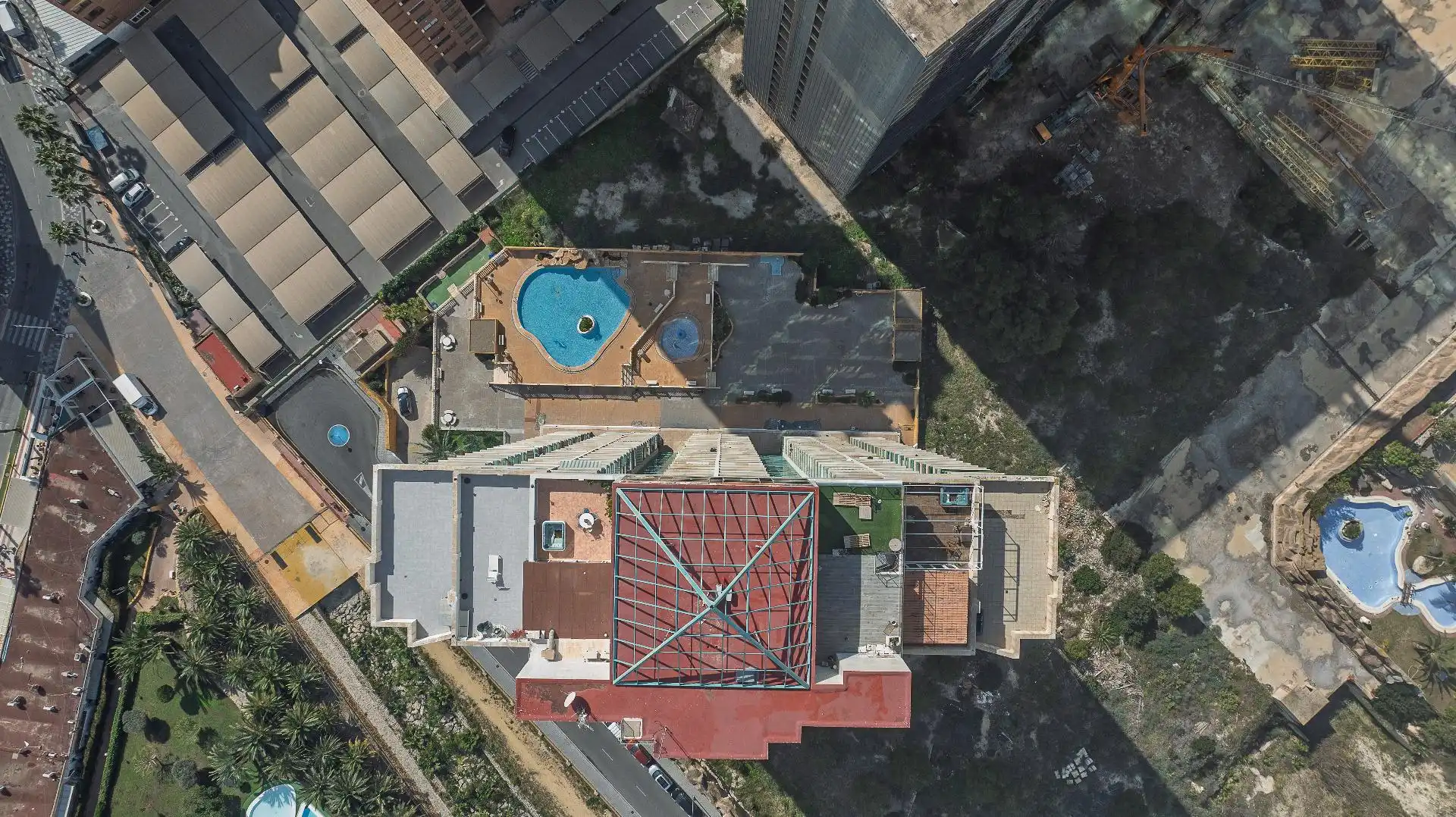 Schwimmbecken von Wohnungen zum Verkauf in Villajoyosa / La Vila Joiosa mit Klimaanlage, Heizung und Terrasse