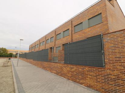 Vista exterior de Casa o xalet en venda en Valdemoro amb Calefacció, Parquet i Terrassa