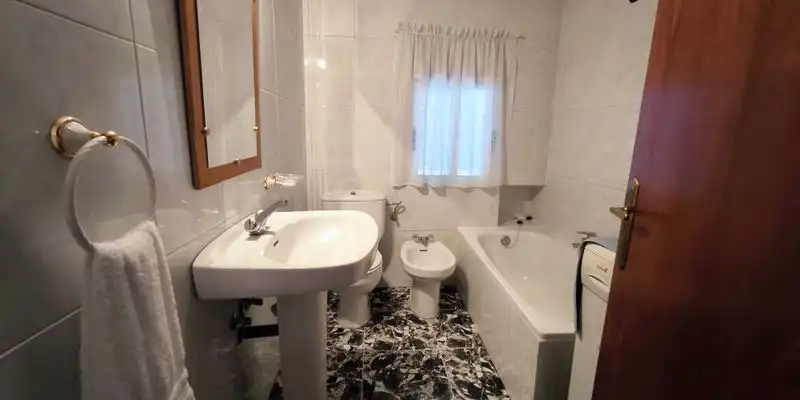 Bany de Casa o xalet en venda en Lorca amb Jardí privat