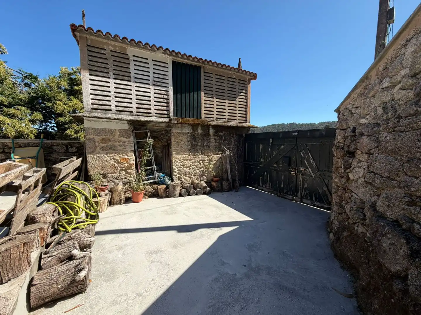 Vista exterior de Casa o chalet de alquiler en A Laracha   con Calefacción, Terraza y Trastero