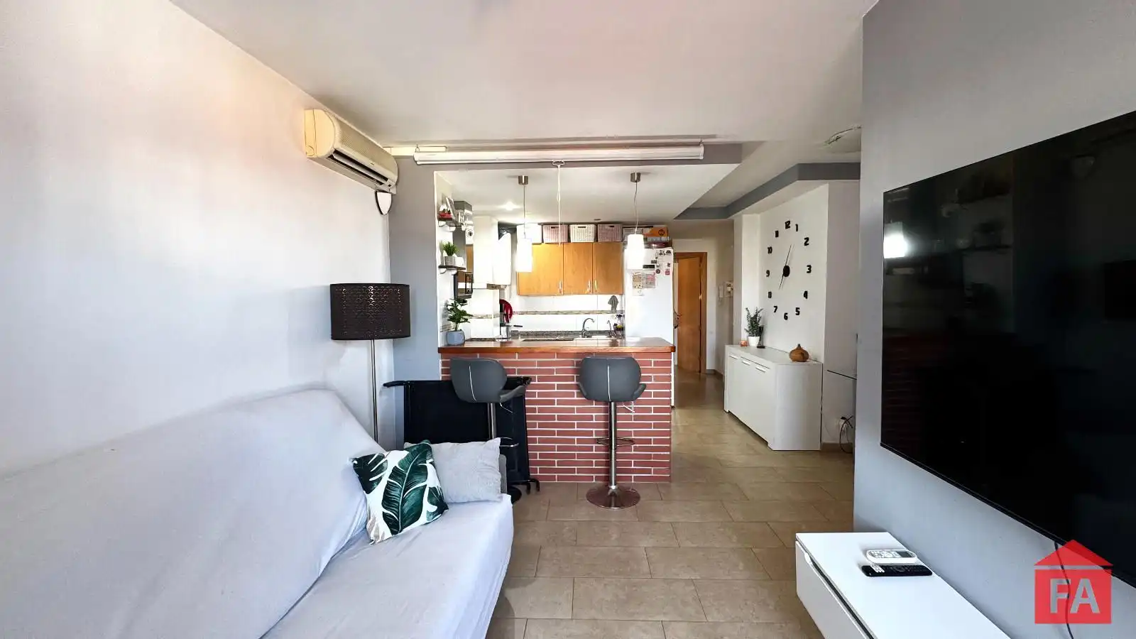 Living room of Attic for sale in El Vendrell  with Air Conditioner, Terrace and Storage room