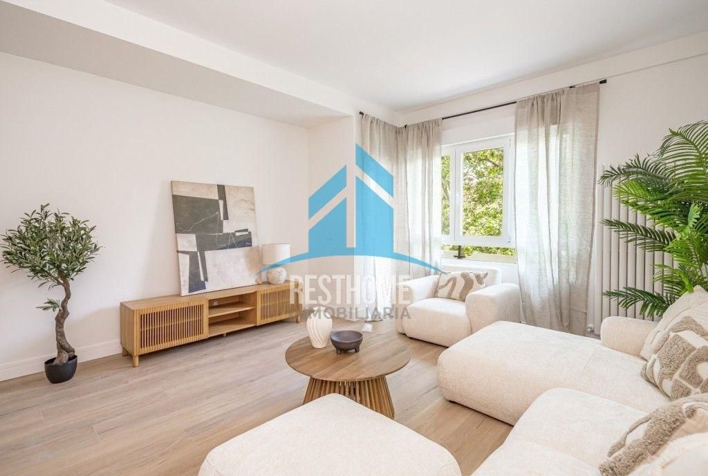 Sala d'estar de Apartament en venda en  Valencia Capital amb Aire condicionat, Calefacció i Balcó