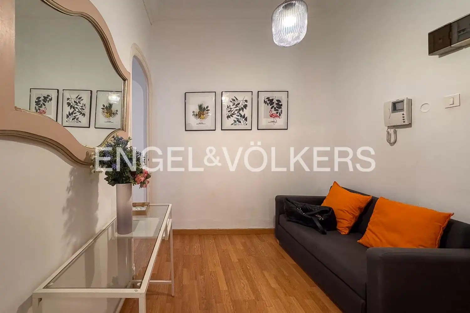 Sala d'estar de Pis de lloguer en Valencia amb Aire condicionat, Calefacció i Moblat