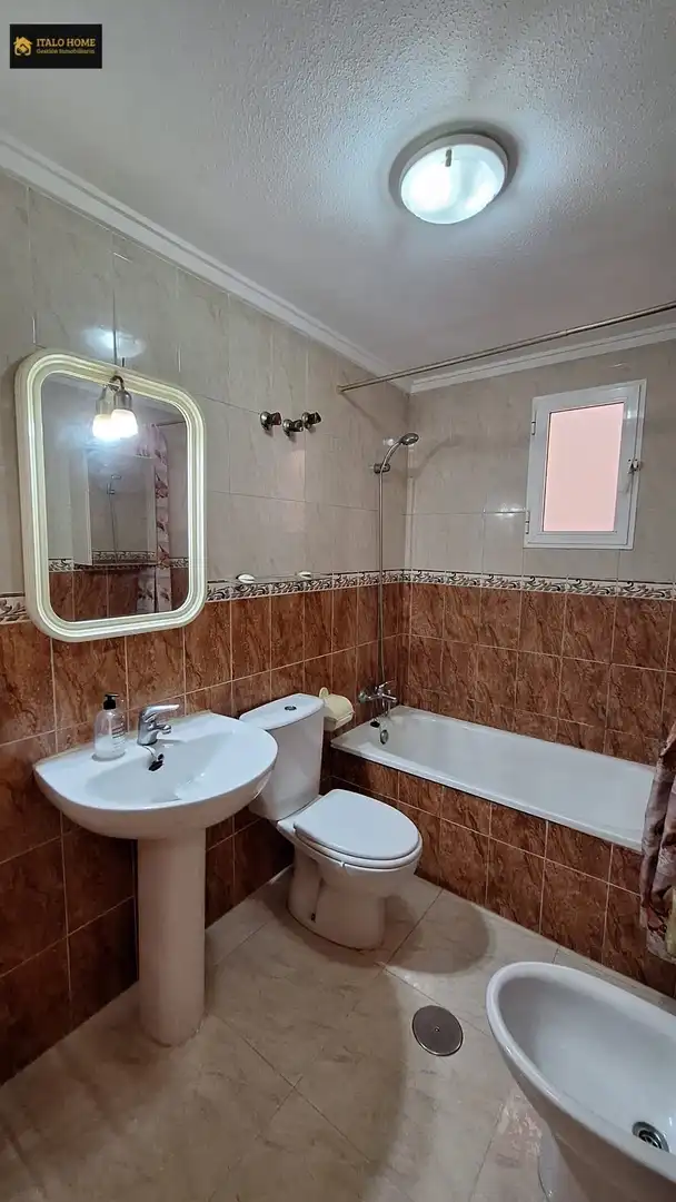 Baño de Piso en venta en Torrevieja con Piscina comunitaria