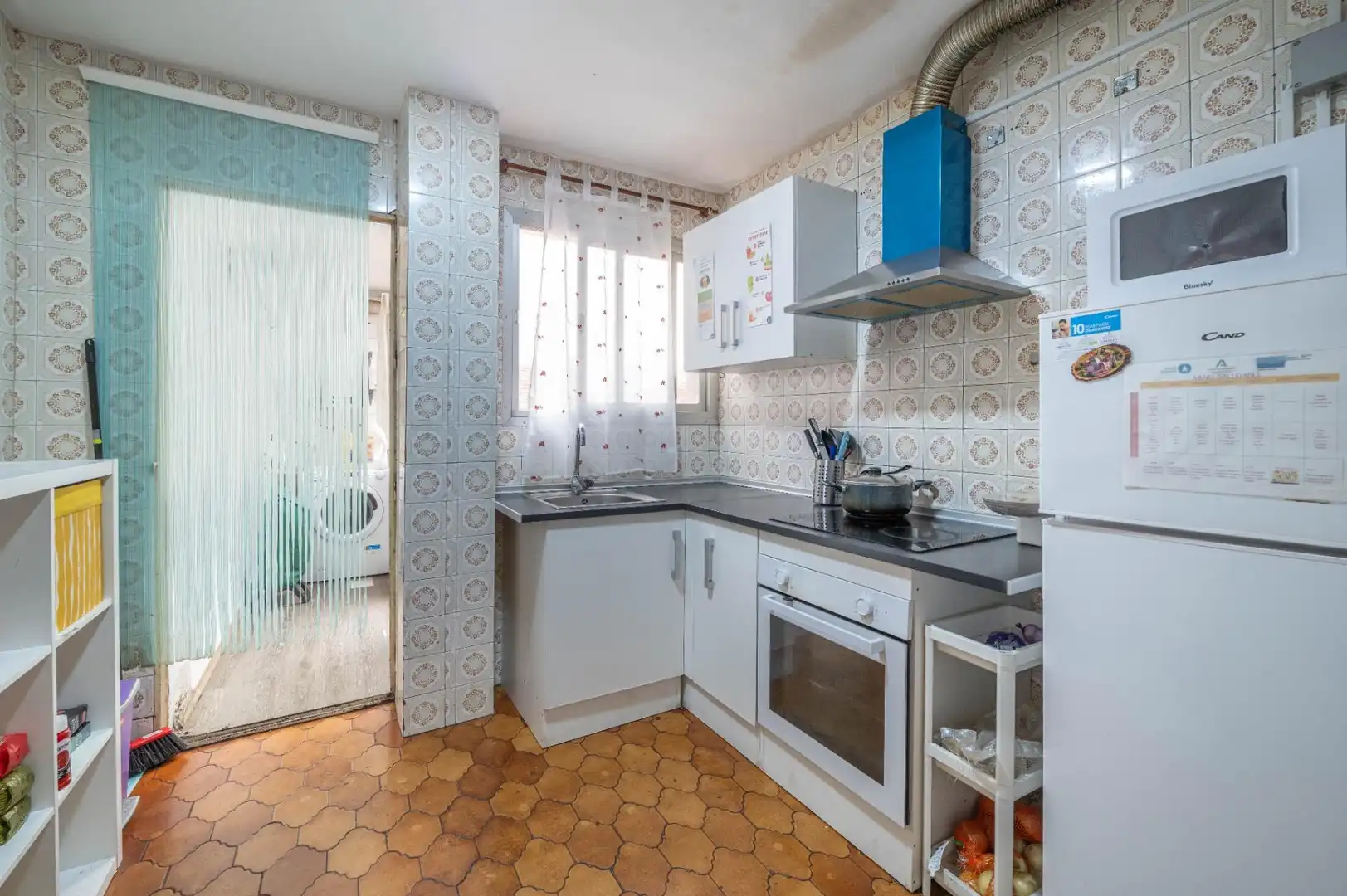 Kitchen of Flat for sale in Granada