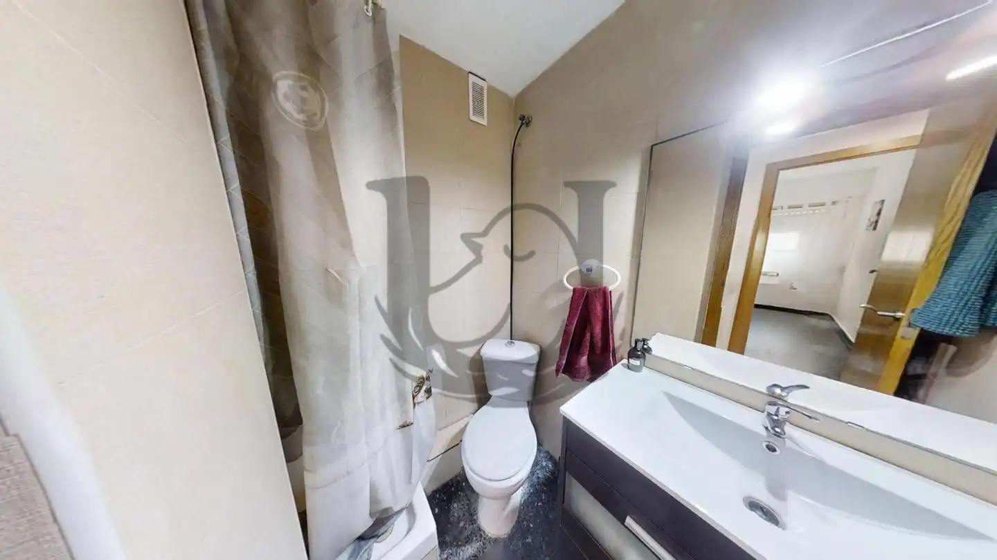 Bathroom of Flat for sale in Silla  with Air Conditioner and Terrace