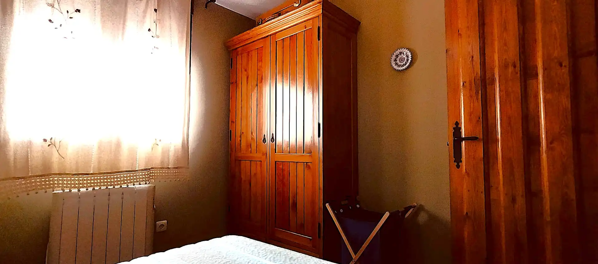 Schlafzimmer von Country house zum Verkauf in Barrado mit Heizung, Möbliert und Waschmaschine