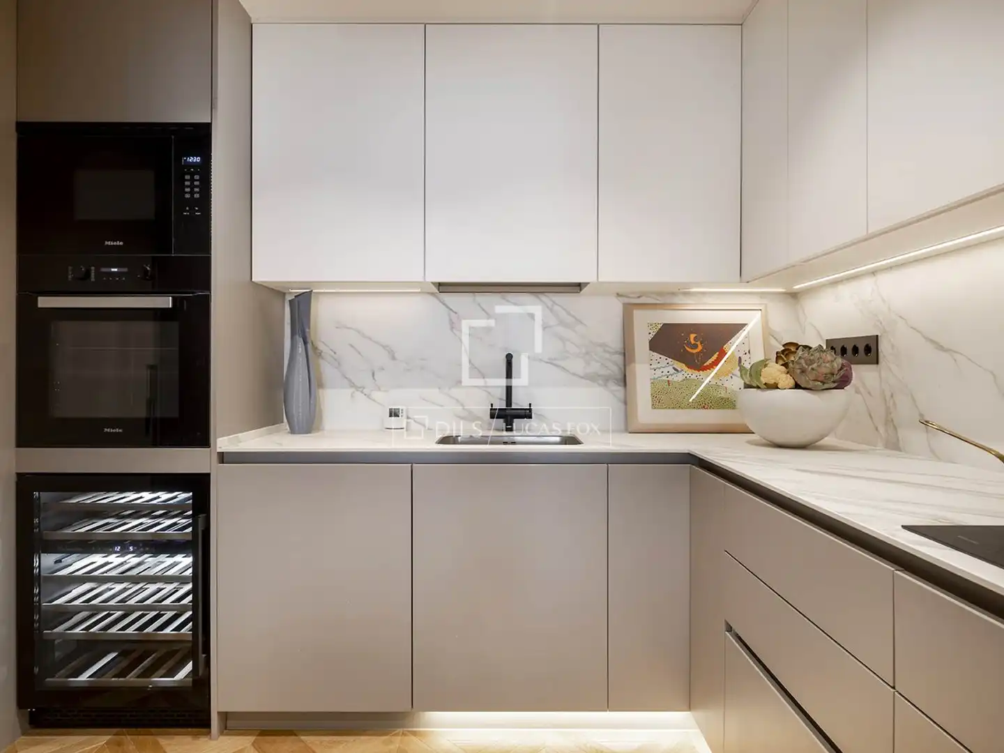 Kitchen of Flat for sale in Barcelona  with Air Conditioner, Heating and Parquet flooring