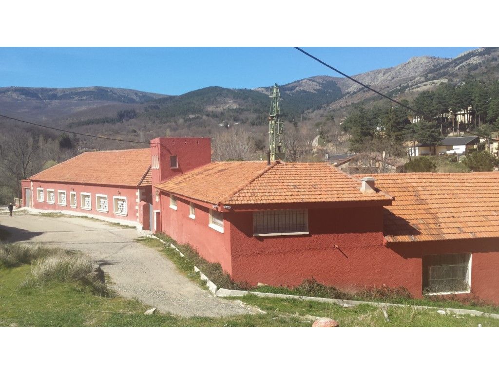 Exterior view of Industrial buildings for sale in Miraflores de la Sierra