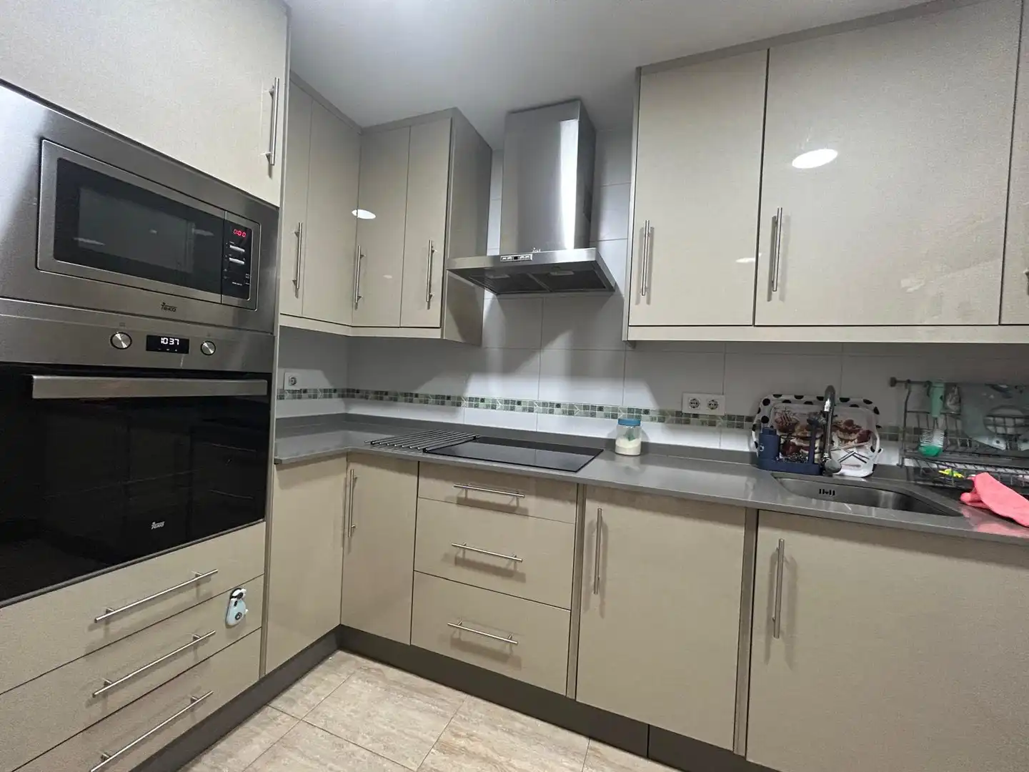 Cuina de Apartament en venda en Villanueva de la Serena amb Aire condicionat i Moblat