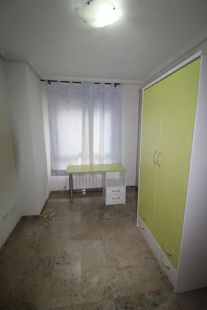 Dormitori de Dúplex de lloguer en Ciudad Real amb Terrassa, Traster i Moblat