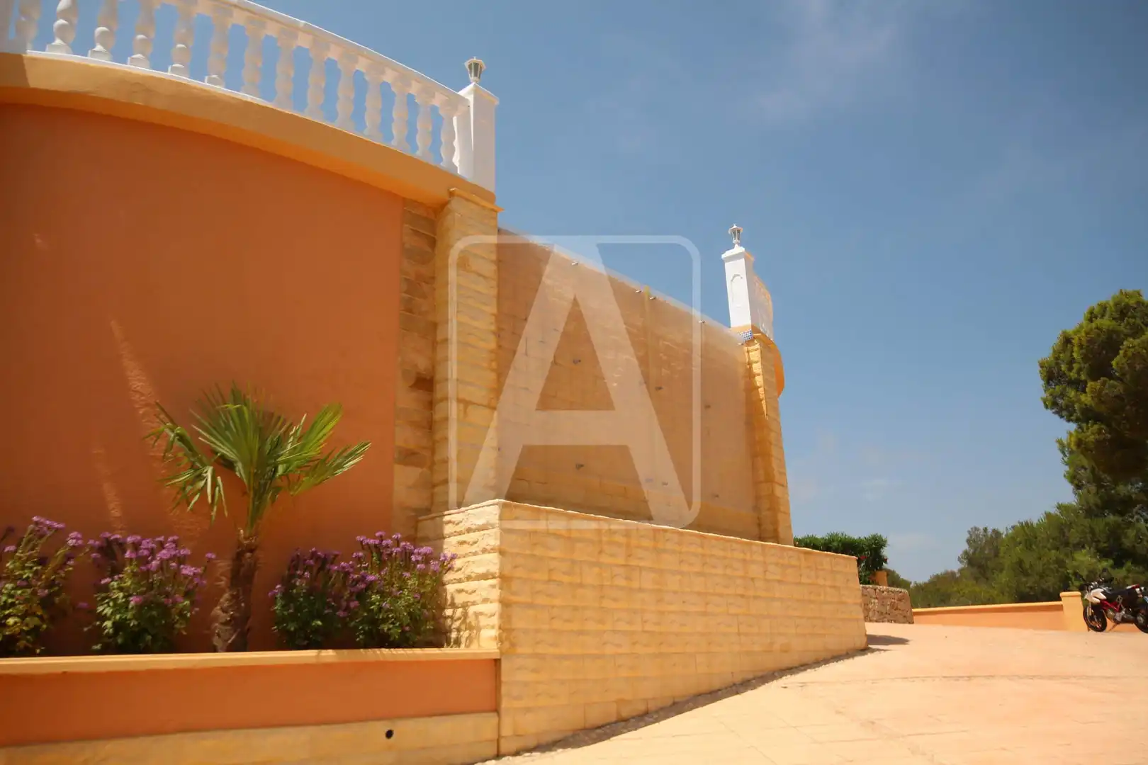 Vista exterior de Casa o xalet en venda en Jávea / Xàbia amb Calefacció, Jardí privat i Terrassa