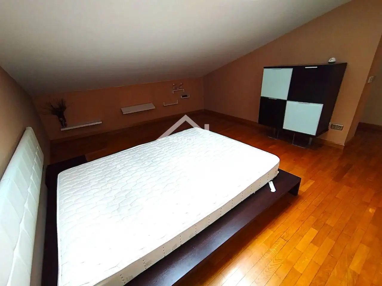 Habitación de Dúplex en venta en Viana con Calefacción y Balcón