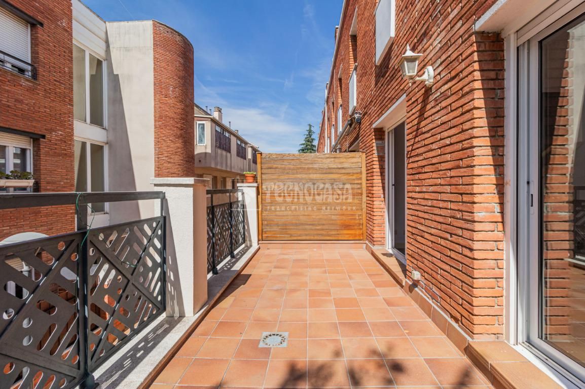 Terrace of Single-family semi-detached to rent in Sant Cugat del Vallès  with Heating, Parquet flooring and Terrace