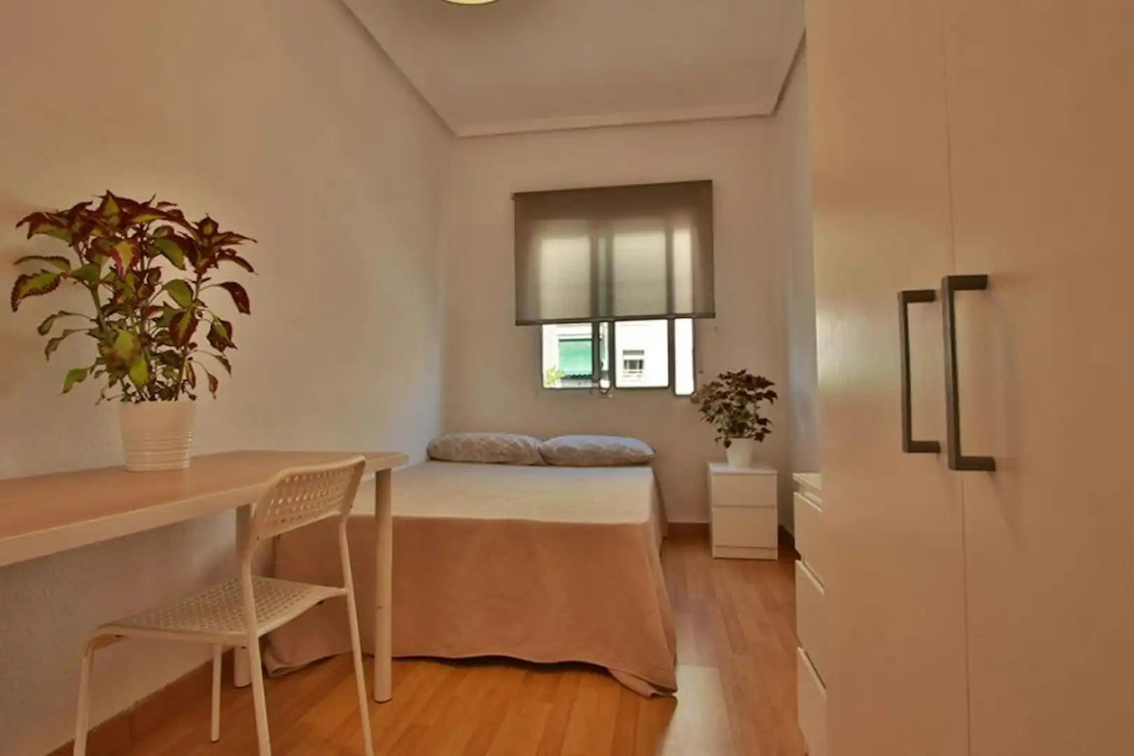 Habitación de Piso para compartir en Valencia con Aire acondicionado, Calefacción y Lavadora