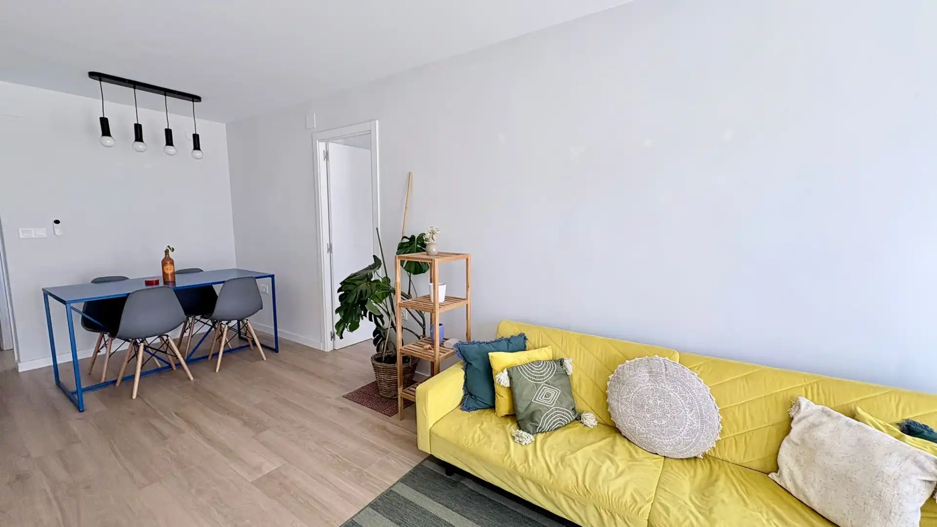 Sala d'estar de Àtic de lloguer en Valencia amb Moblat