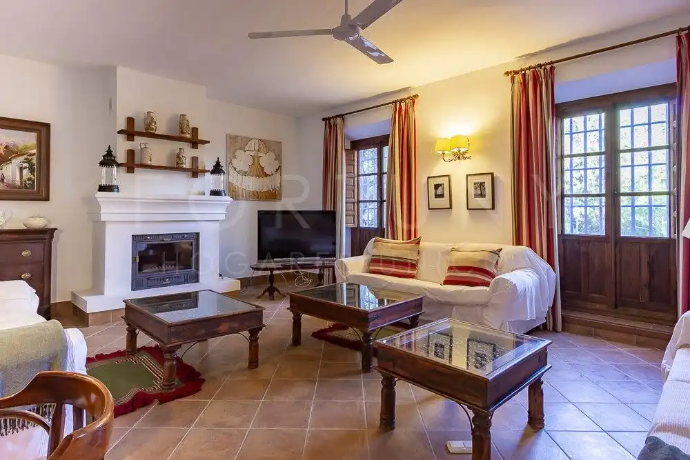 Sala d'estar de Finca rústica en venda en Archidona amb Calefacció, Jardí privat i Terrassa