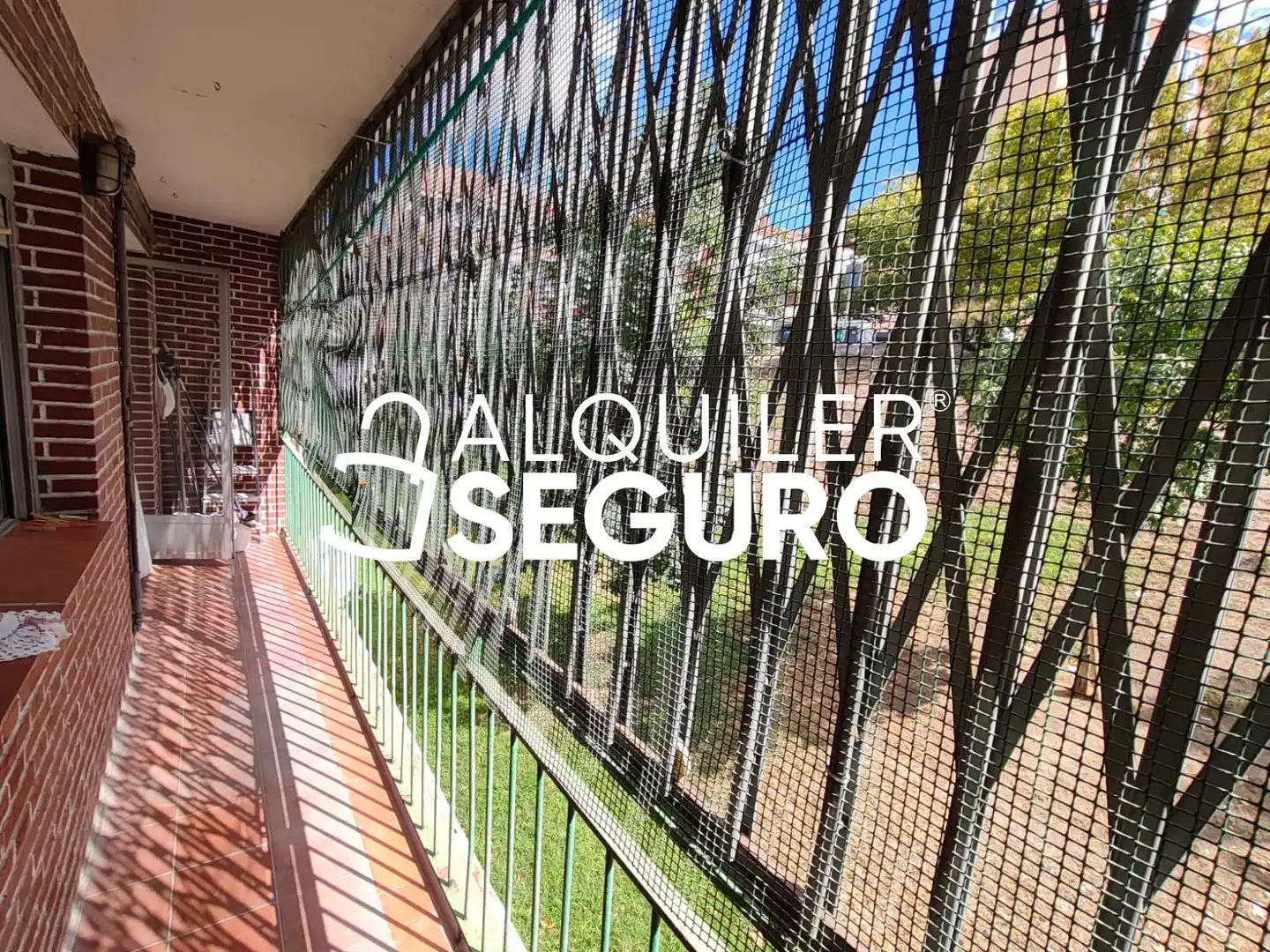Vista exterior de Pis de lloguer en Madrid amb Calefacció, Terrassa i Moblat