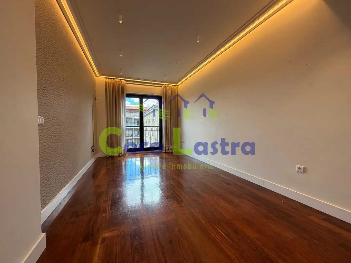 Sala d'estar de Pis en venda en Salamanca amb Aire condicionat, Calefacció i Parquet