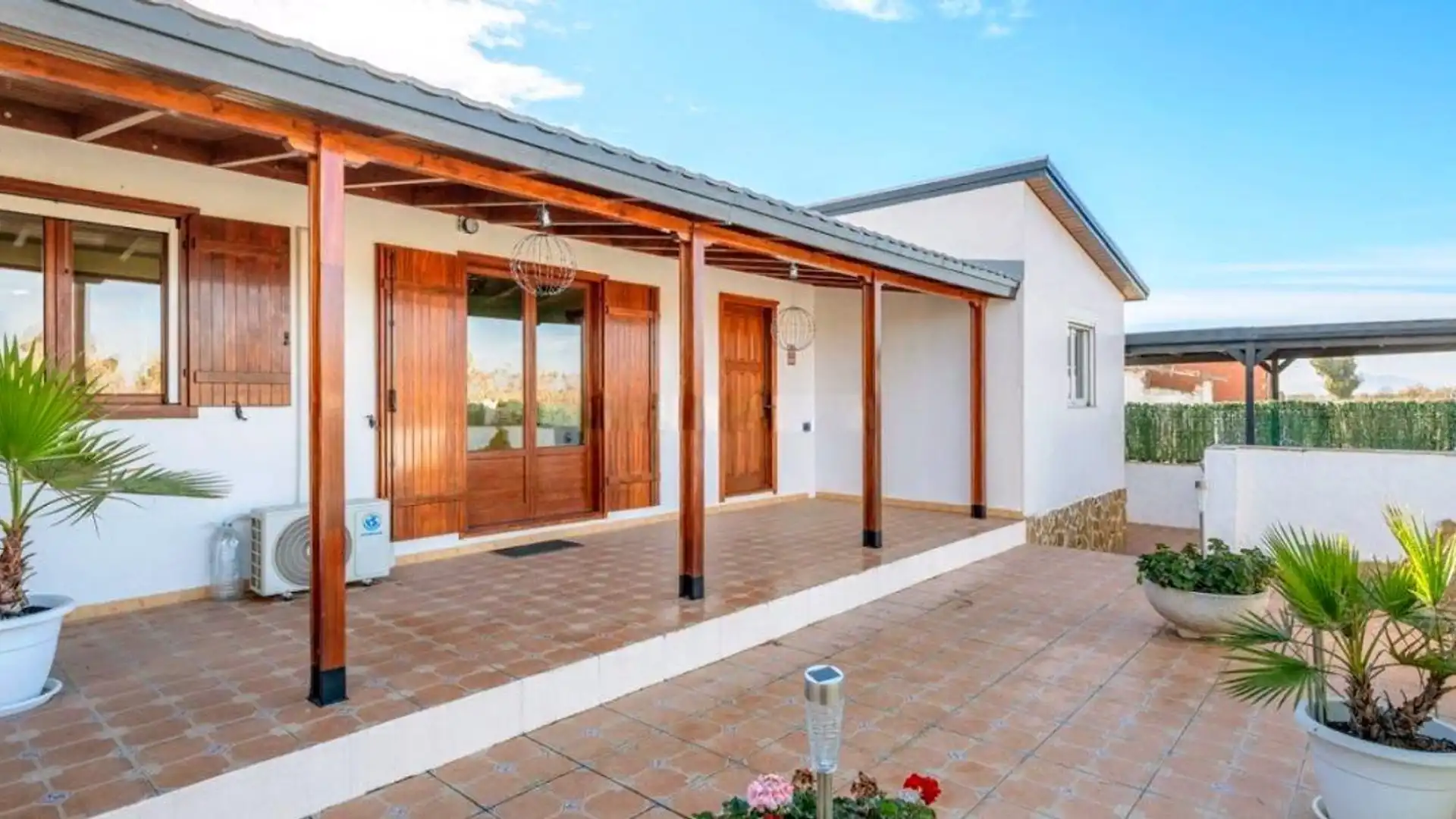 Exterior view of Houses for sale in Elche / Elx  with Air Conditioner, Private garden and Terrace