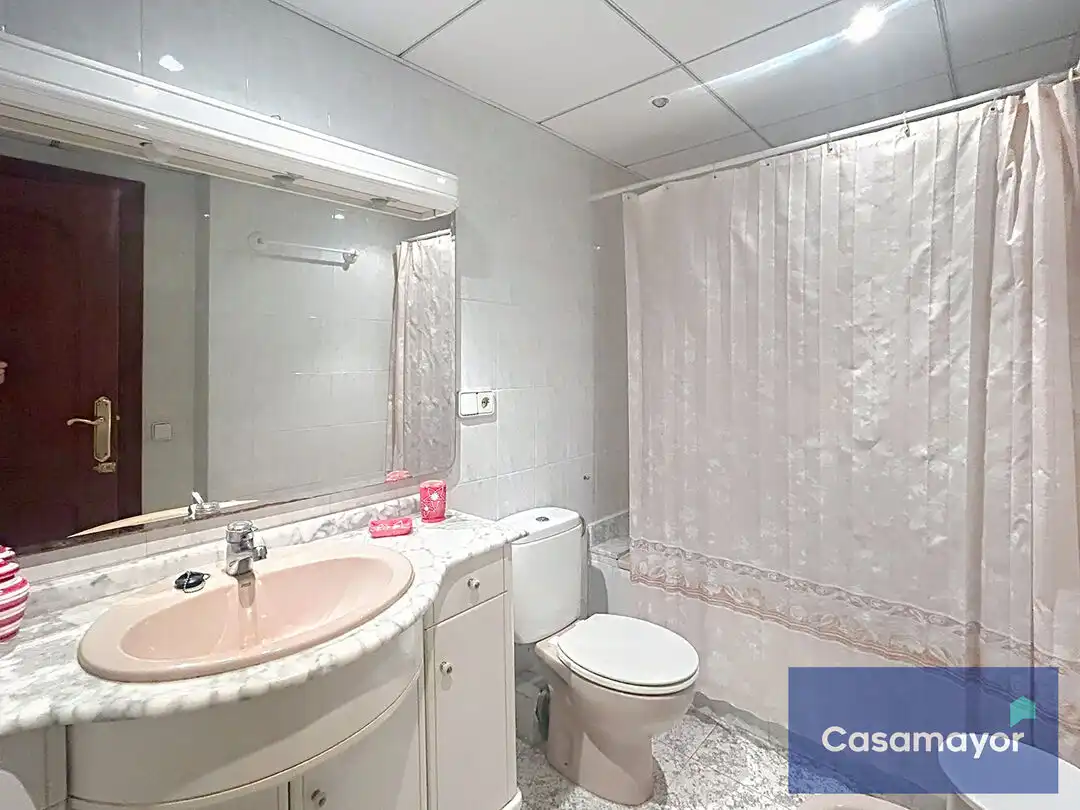 Bathroom of Flat for rent in Alicante / Alacant  with Air Conditioner, Heating and Furnished
