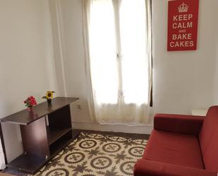 Sala d'estar de Apartament en venda en  Granada Capital amb Balcó