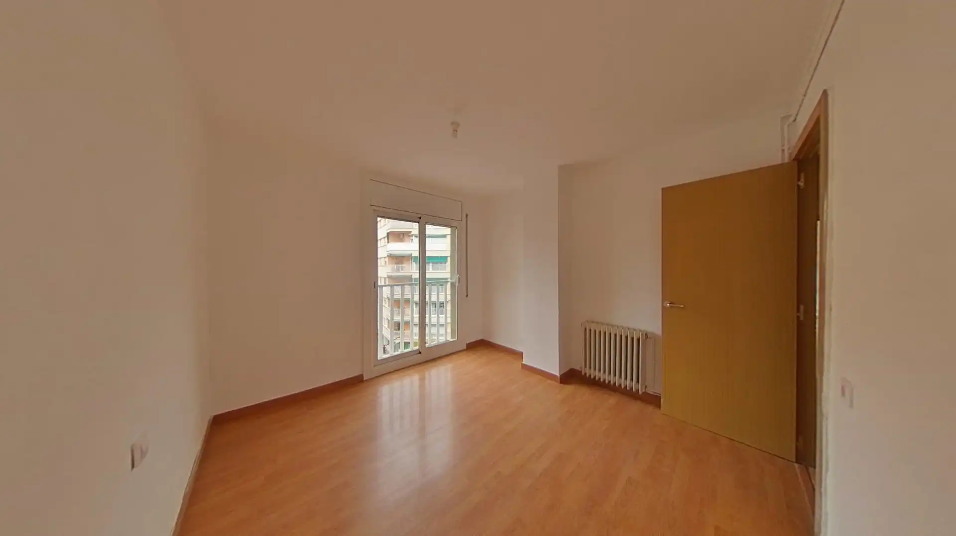 Bedroom of Flat for sale in Terrassa  with Heating