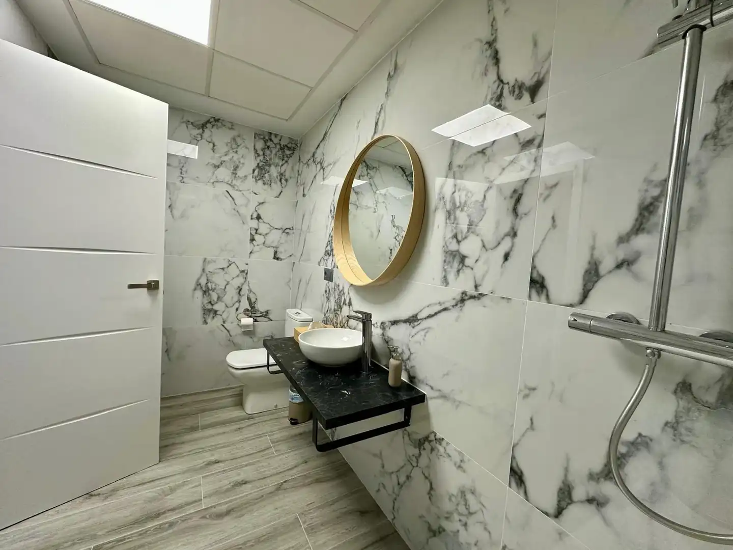 Baño de Estudio en venta en Benalmádena con Aire acondicionado