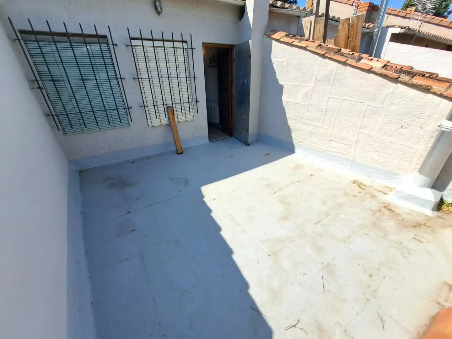 Vista exterior de Finca rústica en venda en Rodezno amb Calefacció, Terrassa i Moblat