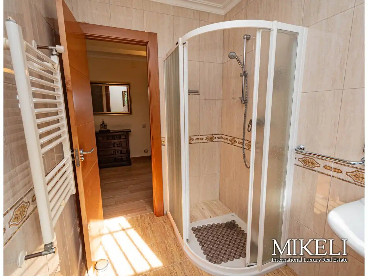 Bathroom of Houses for sale in Llanes  with Heating, Private garden and Terrace