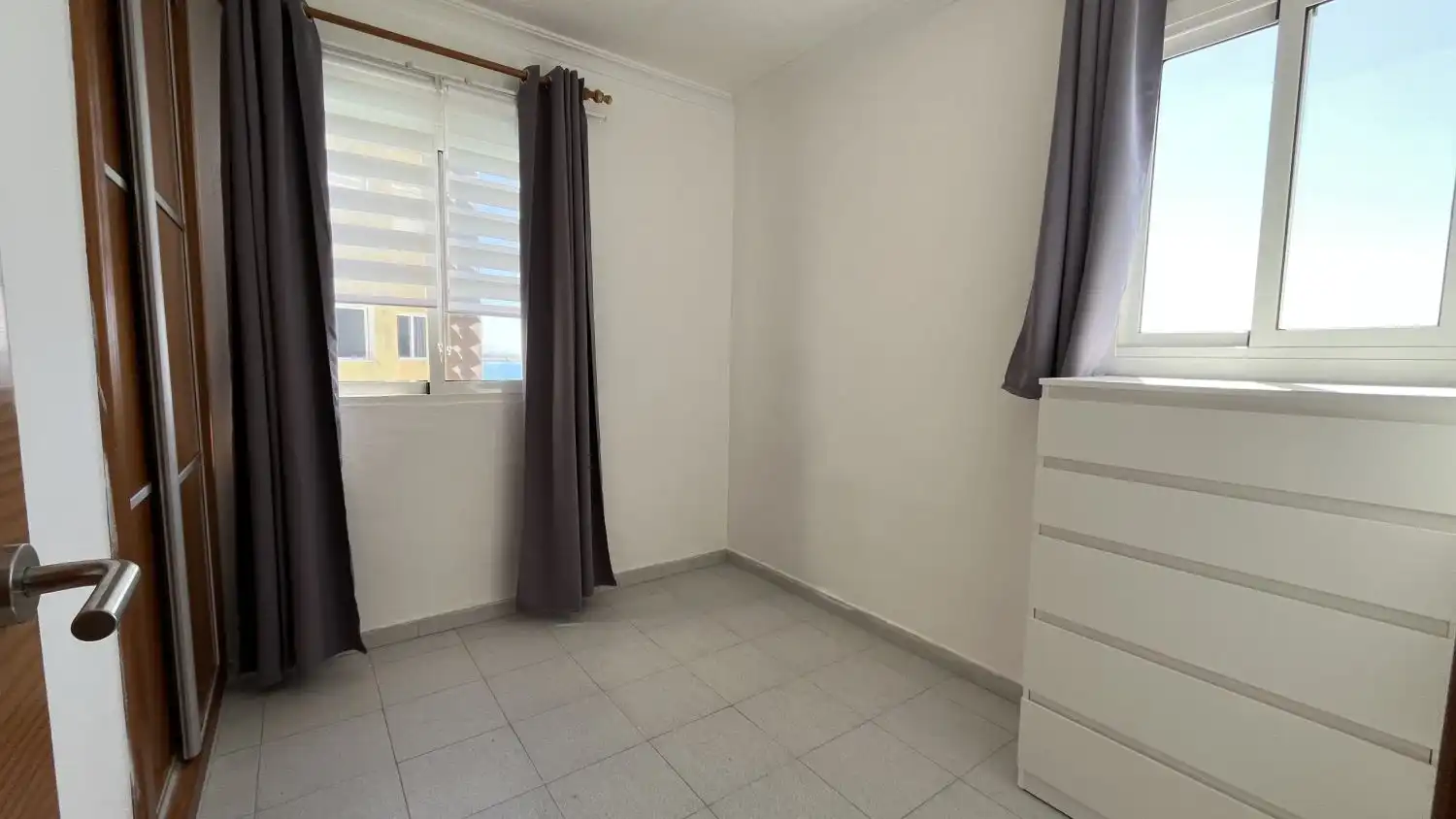 Dormitori de Apartament en venda en San Bartolomé de Tirajana amb Terrassa, Moblat i Piscina comunitària