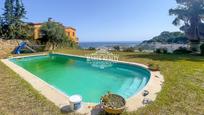 Schwimmbecken von Haus oder Chalet zum verkauf in Lloret de Mar mit Klimaanlage, Terrasse und Schwimmbad