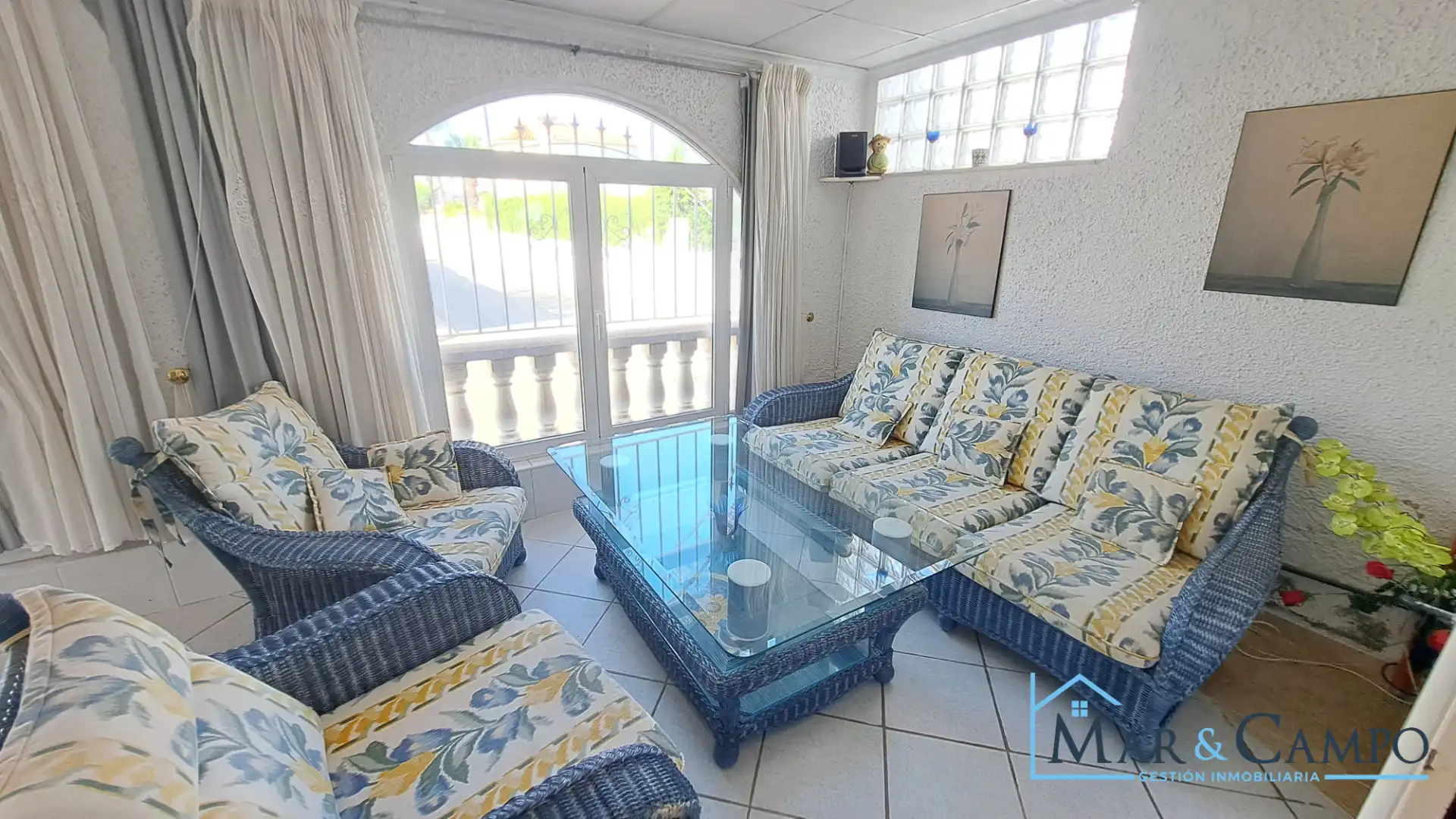 Sala de estar de Casa adosada en venta en Los Alcázares con Aire acondicionado, Jardín privado y Amueblado