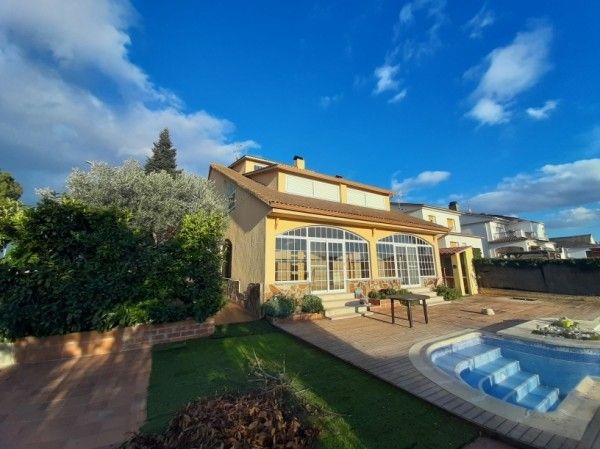 House or chalet for sale in C/ Tarragona, Palau-solità i Plegamans