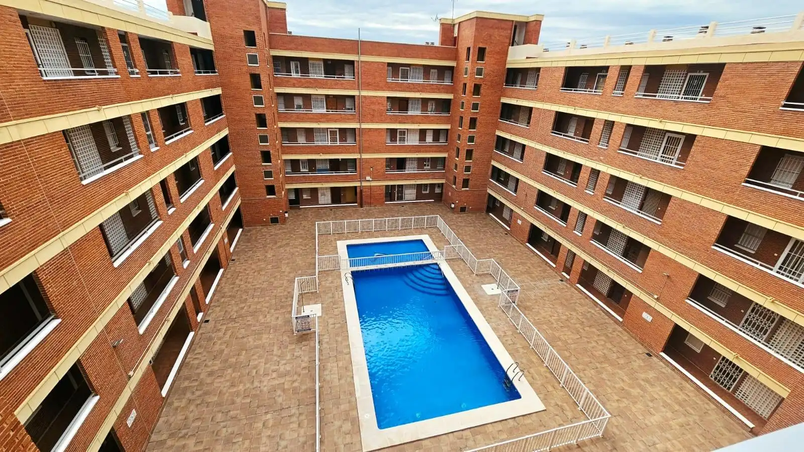 Piso con terraza en venta en Calle ALMORADI, imagen 24
