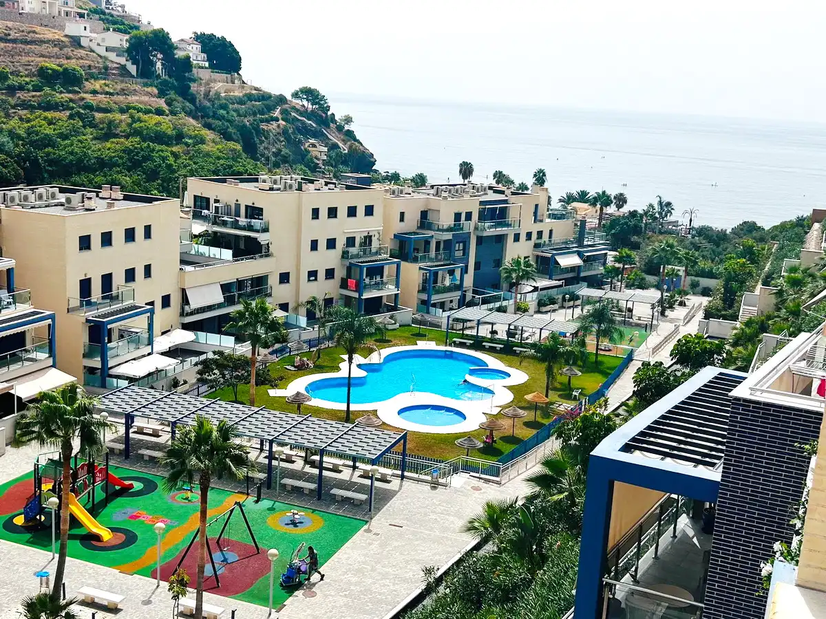 Piscina de Pis de lloguer en Almuñécar amb Moblat
