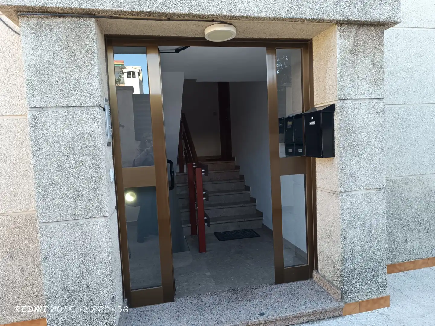 Wohnung zum Verkauf in Cunit mit Klimaanlage, Terrasse und Abstellraum