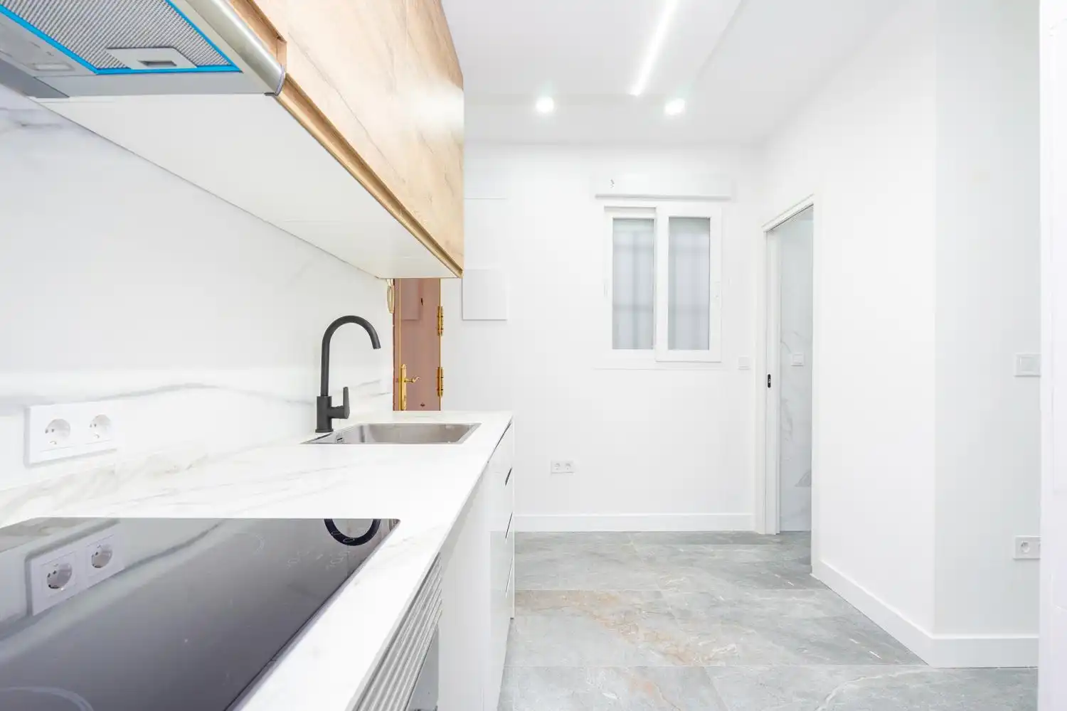 Küche von Wohnung zum Verkauf in Madrid