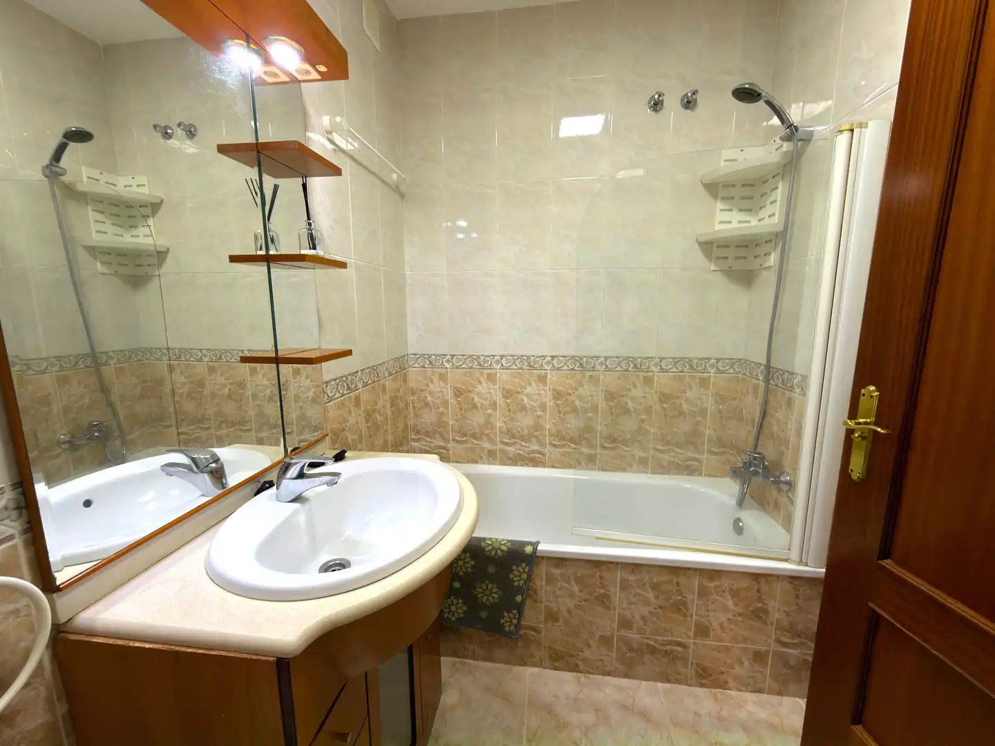 Bathroom of Flat for sale in Benalmádena  with Air Conditioner, Storage room and Oven
