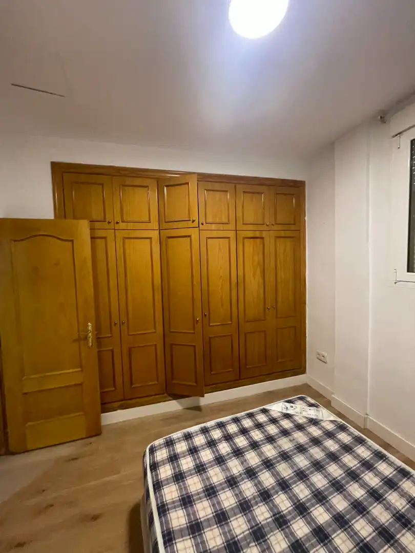 Habitación de Apartamento en venta en Almería con Calefacción, Amueblado y Alarma