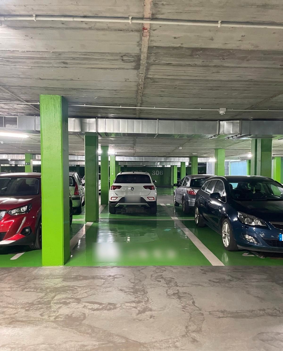 Garage to rent in Calle de los Tilos, 13, Garrido Norte