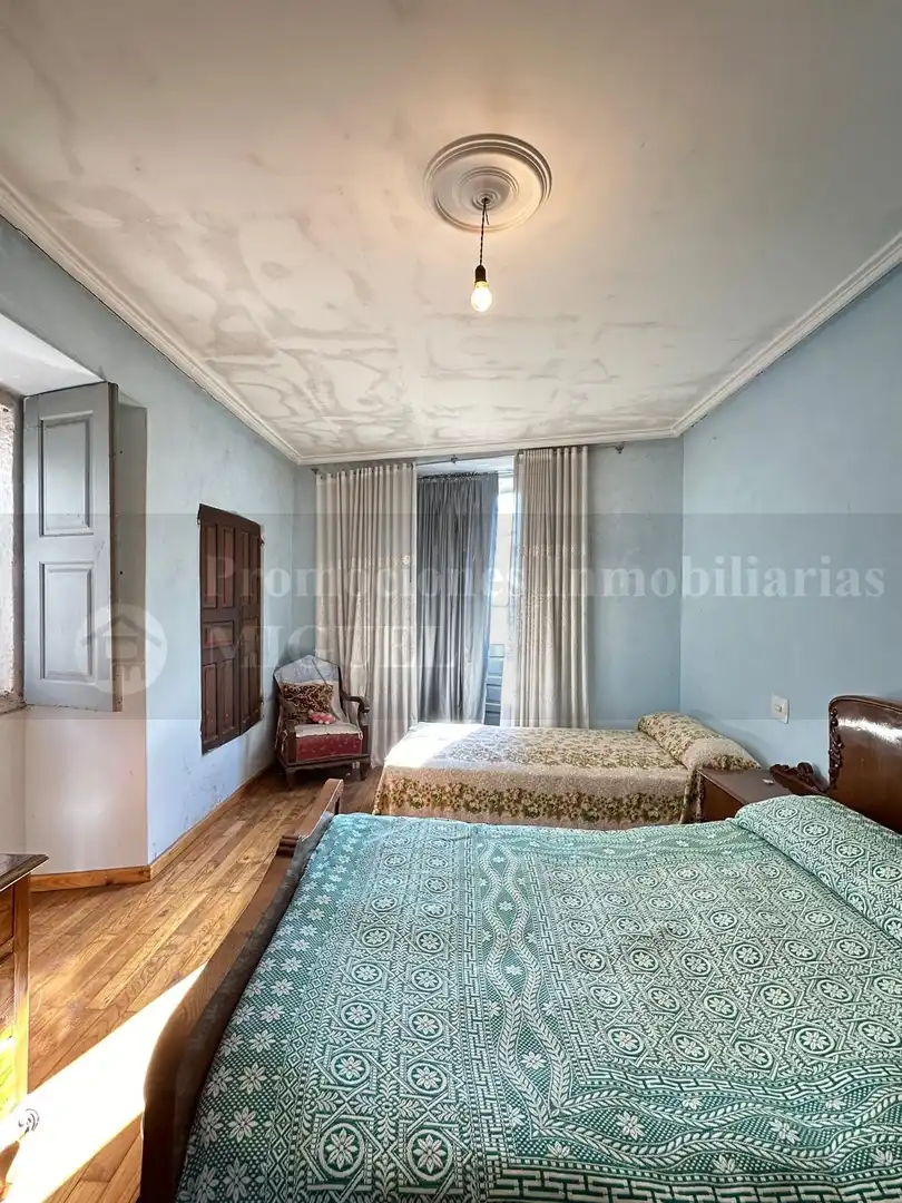Habitación de Casa o chalet en venta en Laza