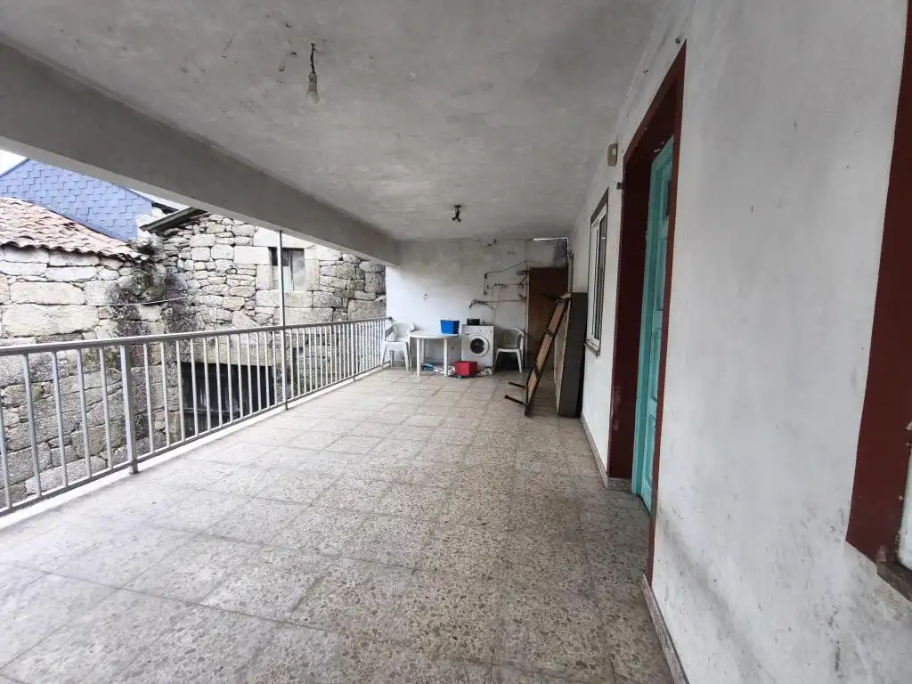 Terrasse von Einfamilien-Reihenhaus zum Verkauf in Vilardevós mit Heizung, Privatgarten und Terrasse