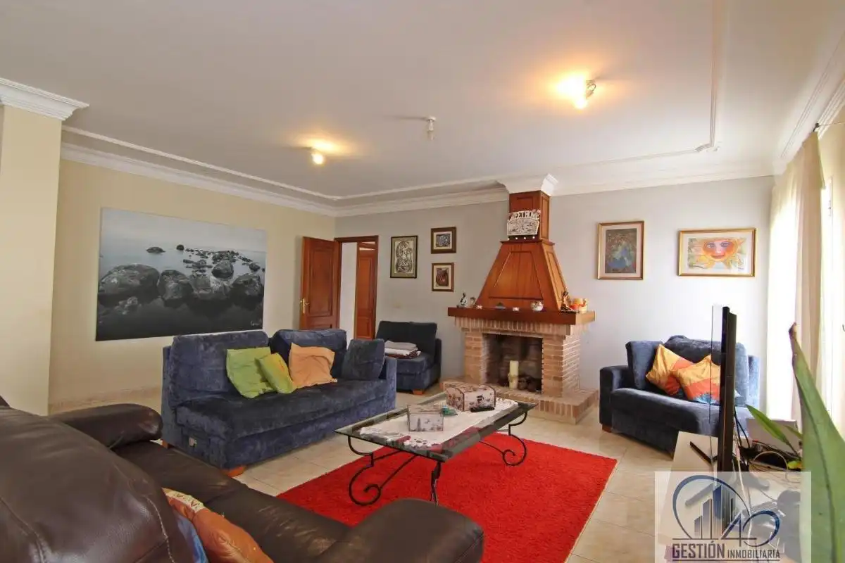Sala de estar de Edificio en venta en La Orotava